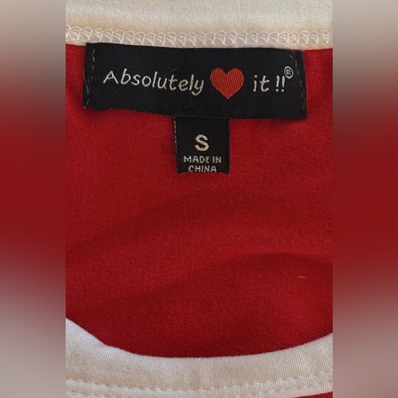 Chic Red Maxi Dress with White Trim - Picture 5 of 6